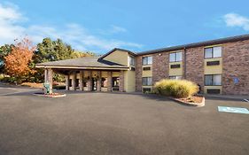 Quality Inn East Liverpool - Calcutta